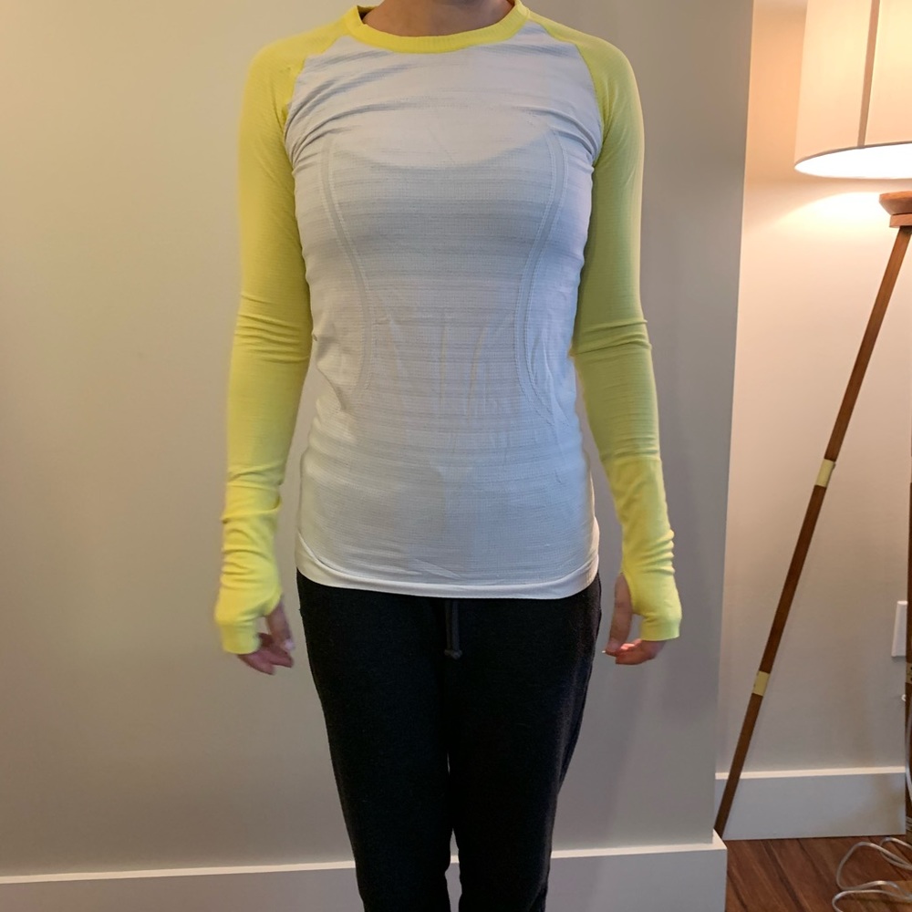 Lululemon moisture wick top - size 6